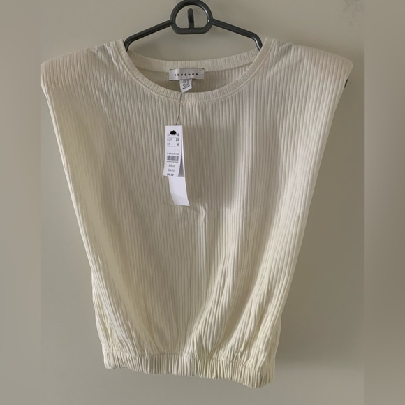 BNWT Top shop ribbed crop top with shoulder pads, and elasticated waist. - Picture 1 of 4